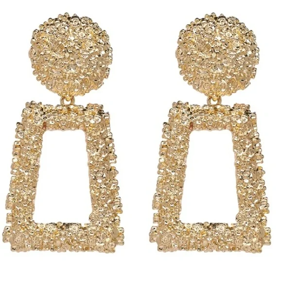 “PRICE DROP” Gold Geometric Statement Earrings - Picture 3 of 5